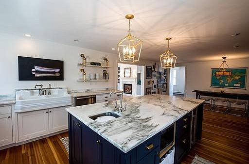 4th image of 24 Hancock St