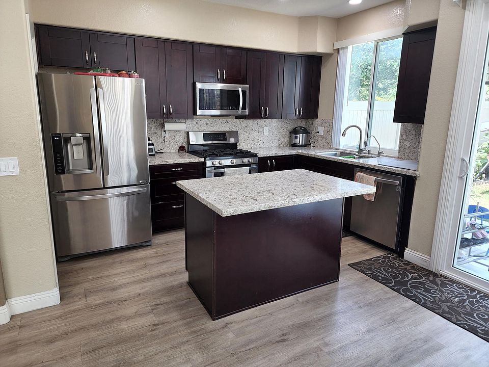1st image of 11825 Spruce Run Dr APT B