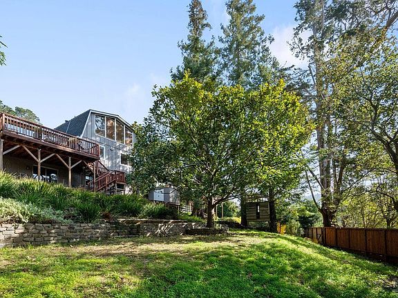 3rd image of 327 Dolan Avenue