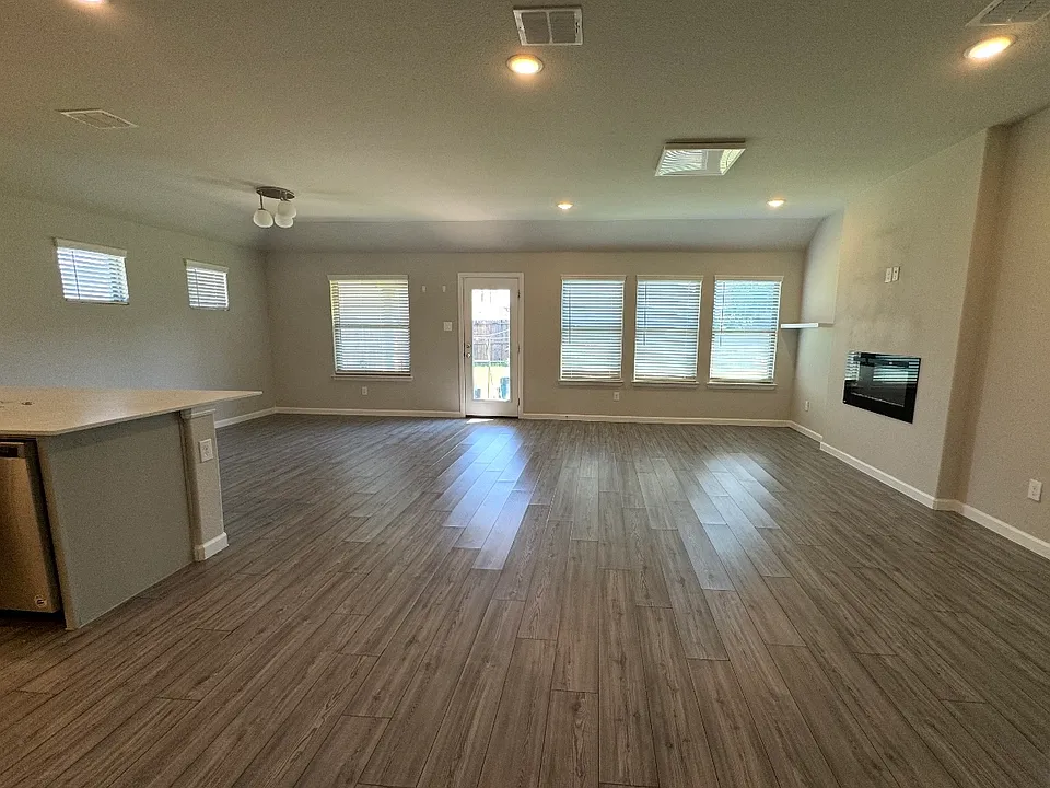 487 Deer Canyon Way