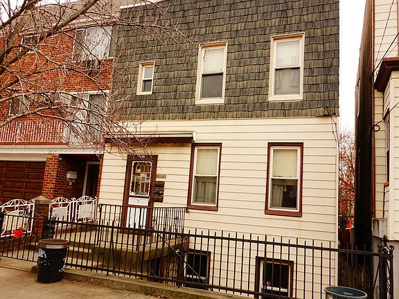 3rd image of 2419 23rd St