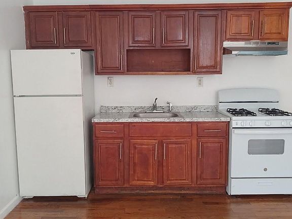 4th image of 1412 Bronx River Ave #2F
