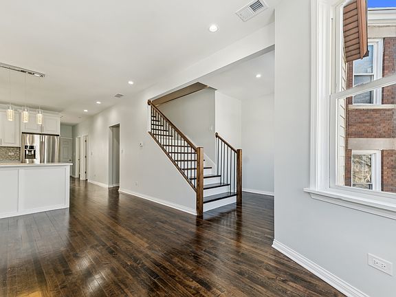 2nd image of 4915 W 31st Pl