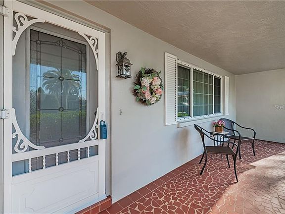 2nd image of 1504 Oleander Dr