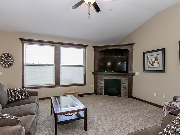 4th image of 6070 Bradford Ln
