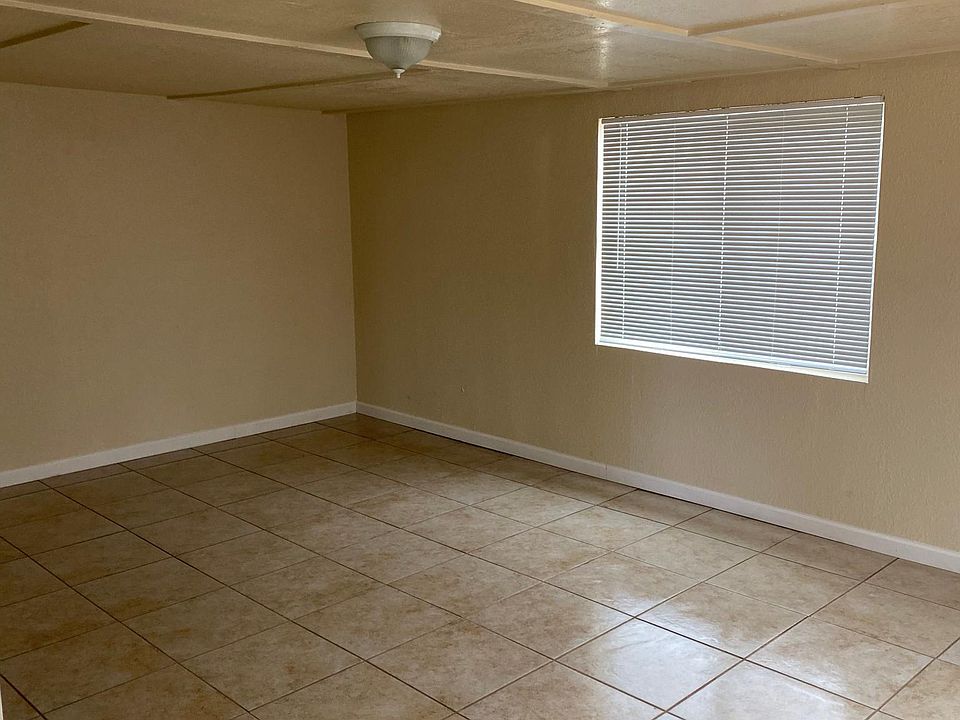 1st image of 3728 E Canary Ln