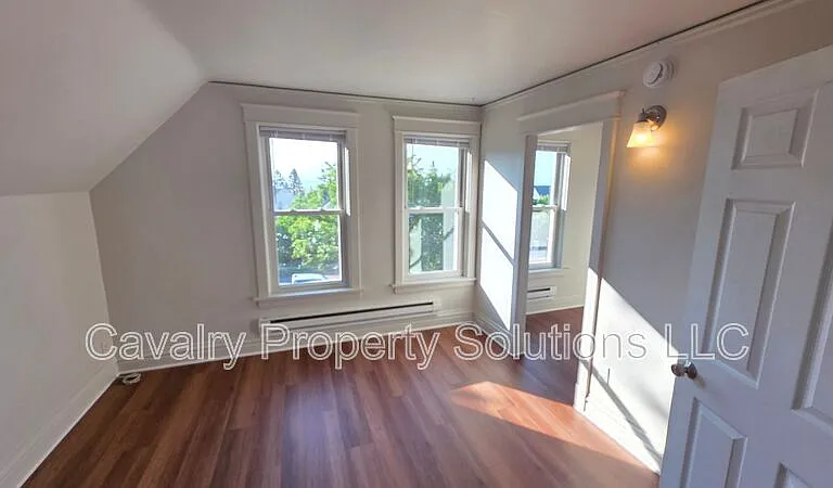 617 E 8th St #2 — Photo 13
