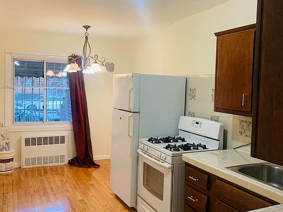 2nd image of 1062 E 103rd St Floor 1