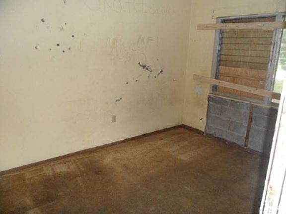 4th image of 5142 Mustang Way