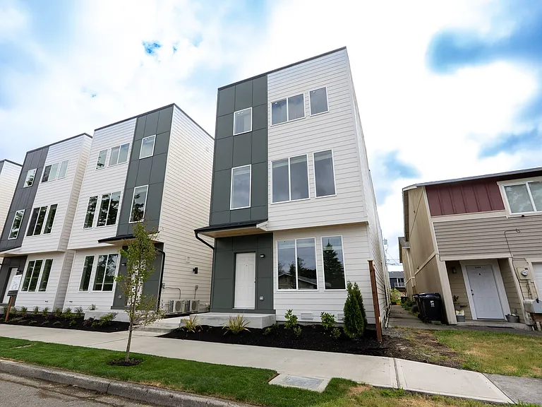 4315 S Alder St — Photo 6