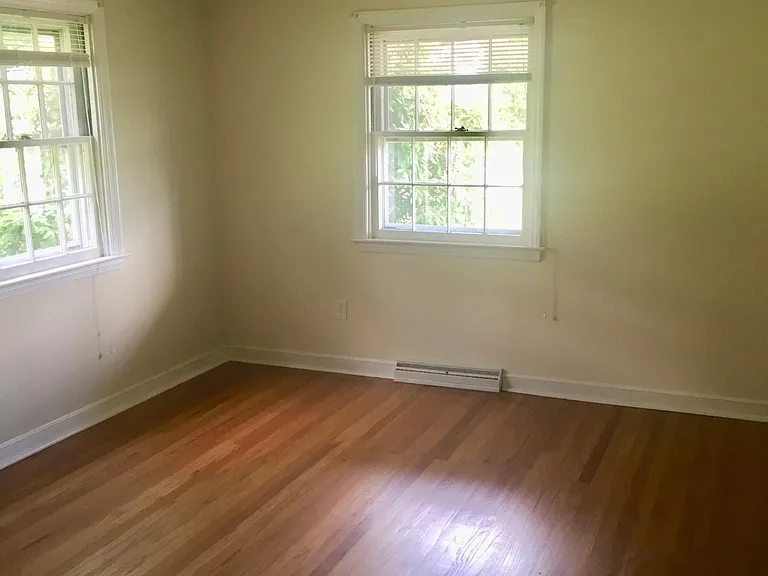 36 Holly Hill Rd — Photo 7
