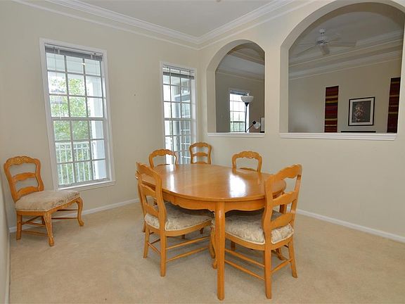 4th image of 231 Goldenrain Dr APT 301