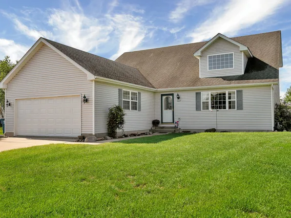1807 Sunset Ln, Morris, IL 60450