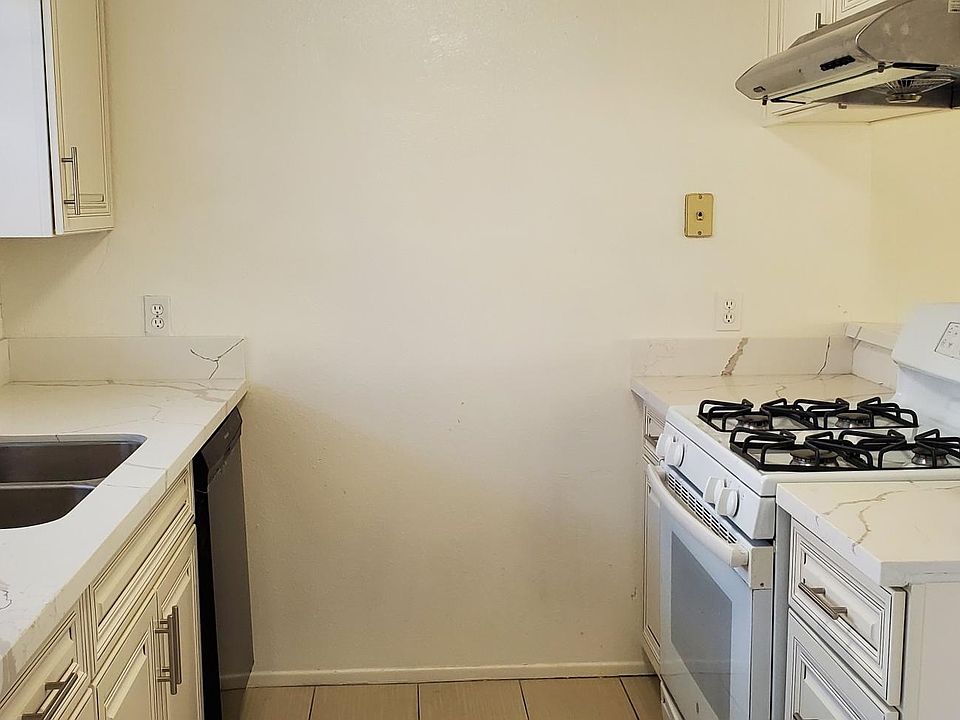 1st image of 1434 N California Ave