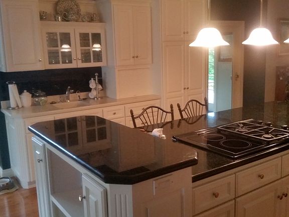 4th image of 21 Blackberry Ln