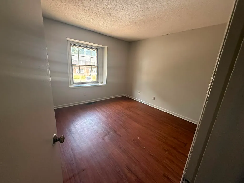 2 BR townhouse in Memphis — Photo 4