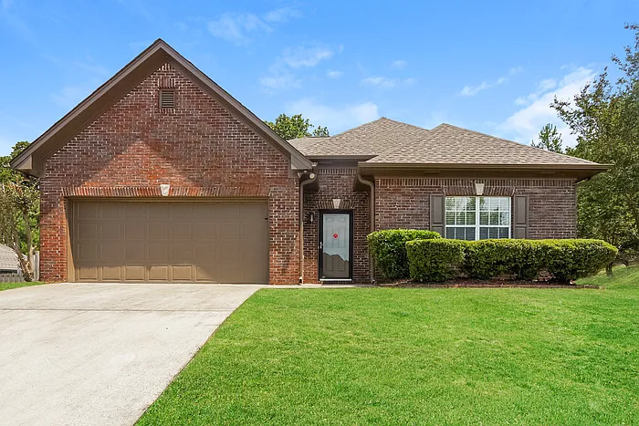 325 Bedford Cir