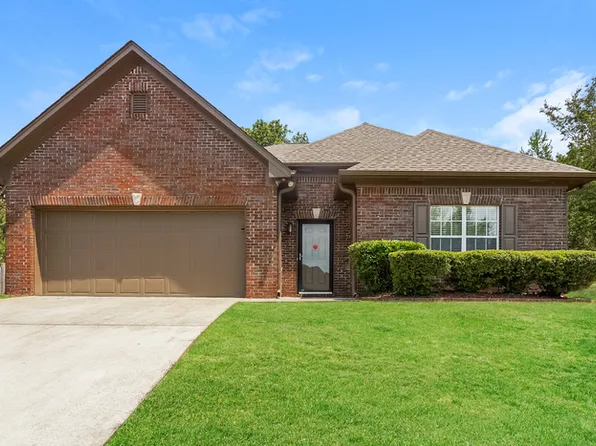 325 Bedford Cir, Calera, AL 35040
