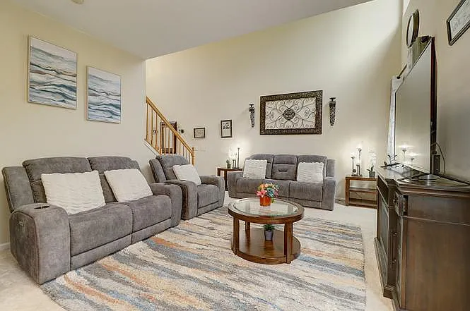 2 bed, 1400 sqft, $2,350 — Photo 4