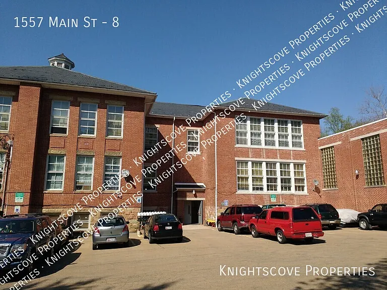 1557 Main St #8 — Photo 14