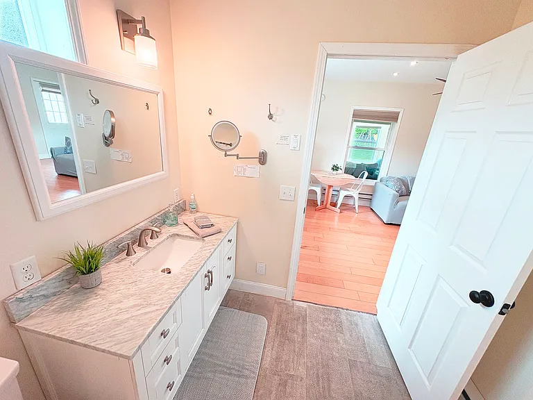 934 Bagdad Rd #LOFT1 — Photo 4