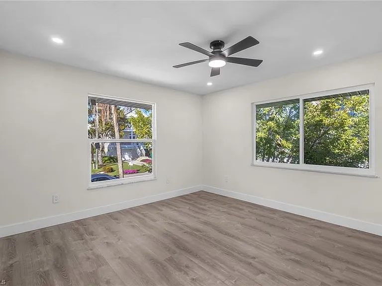 1284 Rainbow Ct — Photo 15