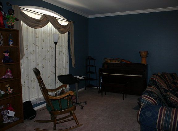 5th image of 507 Charleston Dr