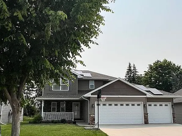 7432 Westfield Dr NE, Cedar Rapids, IA 52402