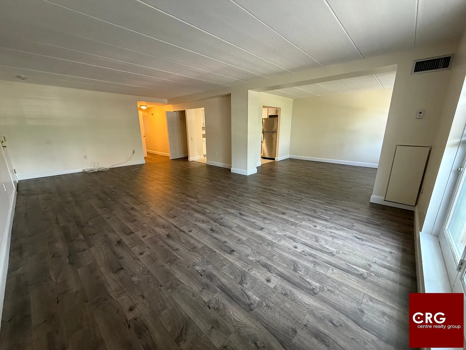 3 bed, 2.0 bath, $5,950 — Photo 3