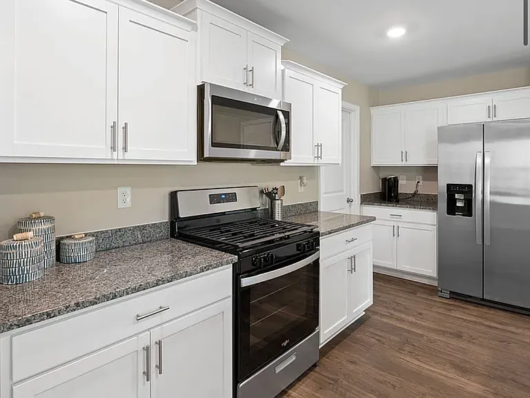 614 Evaleigh St — Photo 10