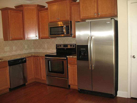 4th image of 614 Whitetail Creek Way