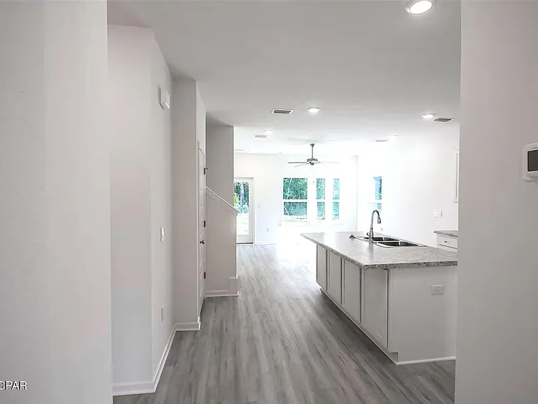 30 Sandywoods Ct — Photo 5