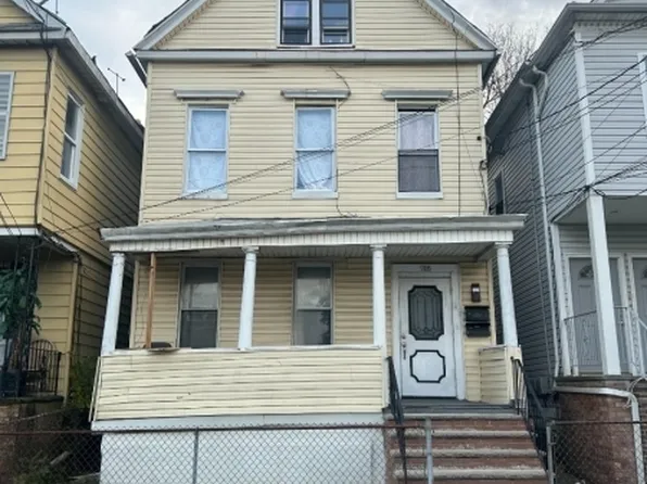 916 Olive St, Elizabeth City, NJ 07201