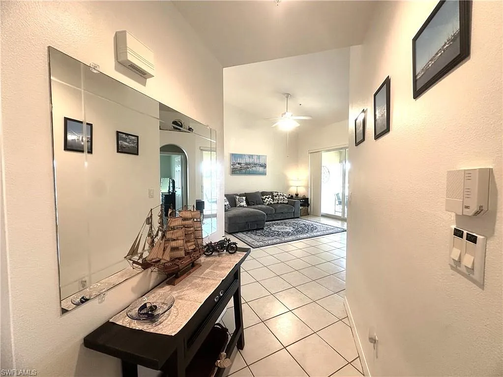 2 bed, 2.0 bath, 1231 sqft, $3,750 — Photo 4