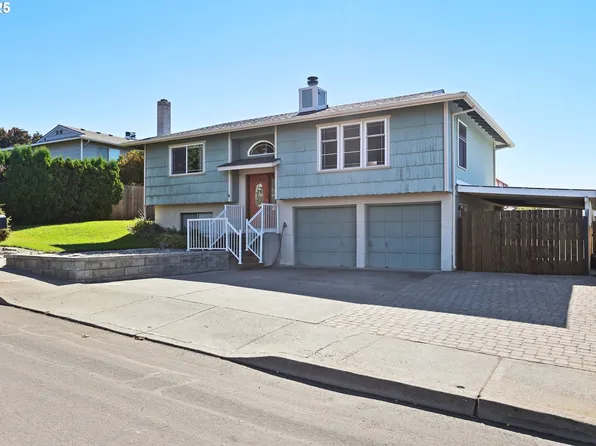 679 Brentwood Dr, The Dalles, OR 97058