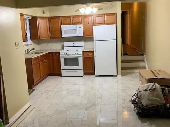 9 Radford Street image 27 of 35