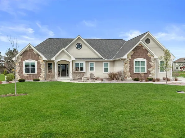 W279N8379 Hunter COURT, Hartland, WI 53029