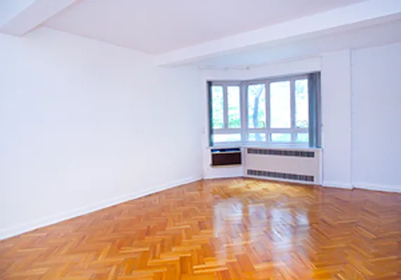 Sold by Pamela Casanova | media 17