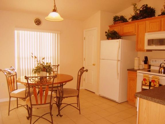5th image of 1451 Silver Cove Dr