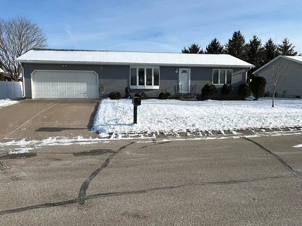 1037 W Dwelle St, Lake City, MN 55041