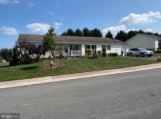 114 Homestead Dr, Stevens, PA 17578