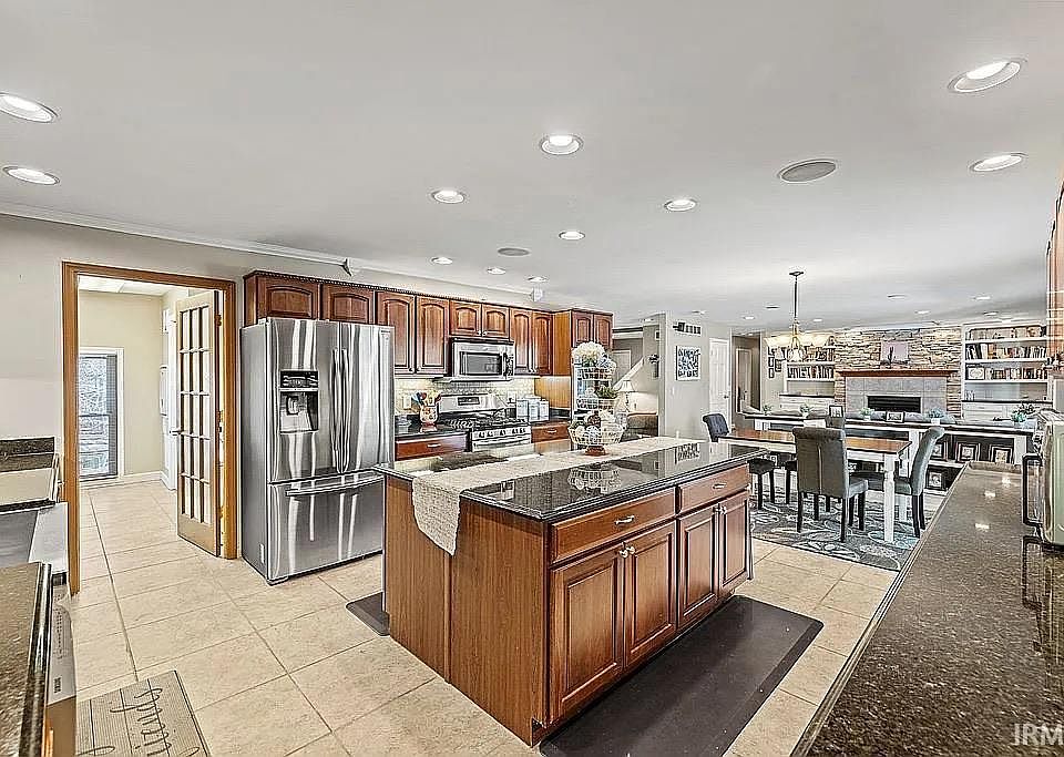 2nd image of 6946 Tonia Ct