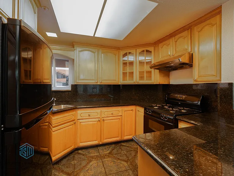 14789 Cinnamon Dr — Photo 5