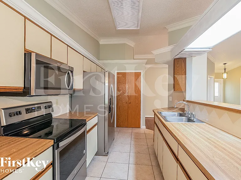 11064 Buggy Whip Dr — Photo 7