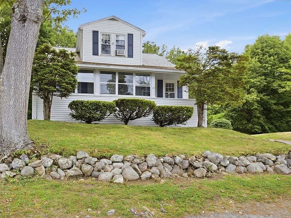 1st image of 17 Great Pond Rd