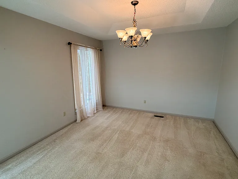 106 Fairhaven Dr — Photo 8