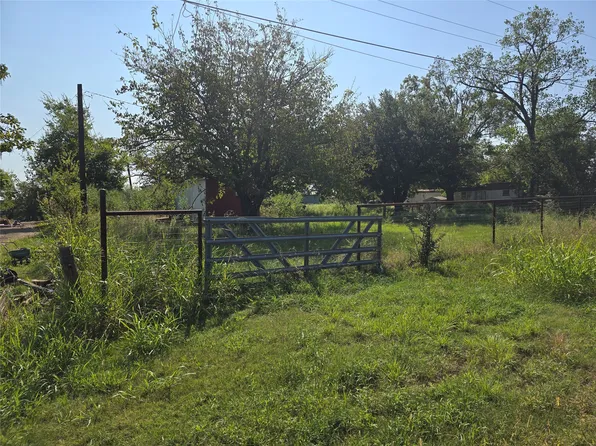 2397 County Road 900, Princeton, TX 75407
