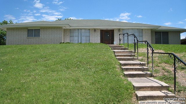 1st image of 527 Lookout Dr