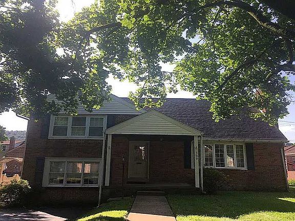 2nd image of 909 Penndale Ave