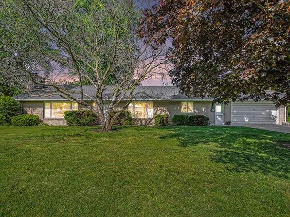12964 Peck Ave, Sawyer, MI 49125
